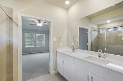 Bath - 2628 Rocket Bend Dr, Anna, TX 75409 photo 4 of 5