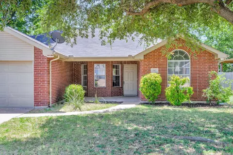 502 Starling Dr, Desoto, TX 75115
