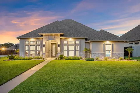 7734 Hickory Spring Ln, Tyler, TX 75703