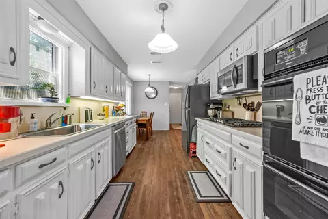 Kitchen - 2317 E Windsor Dr, Denton, TX 76209 photo 2 of 3