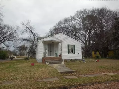 228 W 69th St, Shreveport, LA 71106