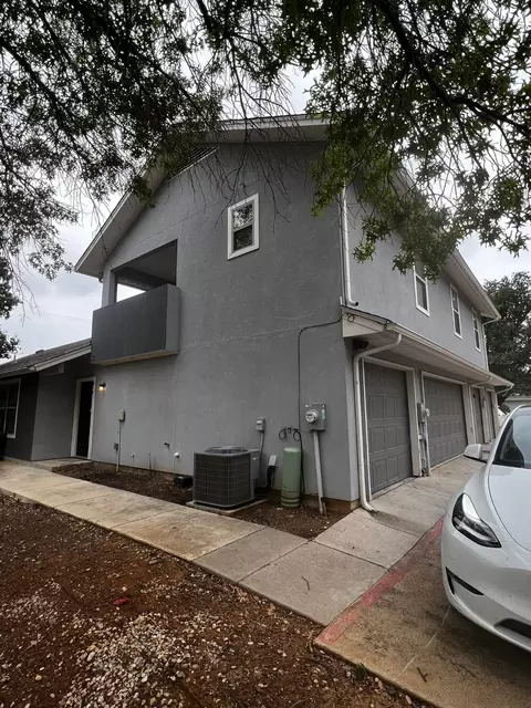 614 Timberline Dr, Hurst, TX 76053