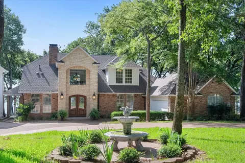 252 Stonewall Dr, Streetman, TX 75859