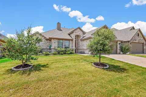6820 Canyon Rock Dr, Benbrook, TX 76126