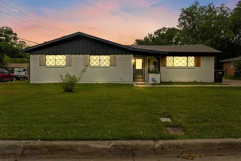 1974 Downey Dr, Fort Worth, TX 76112