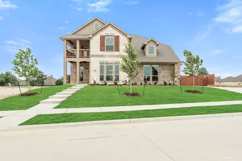 930 S Bluebird Ln, Midlothian, TX 76065