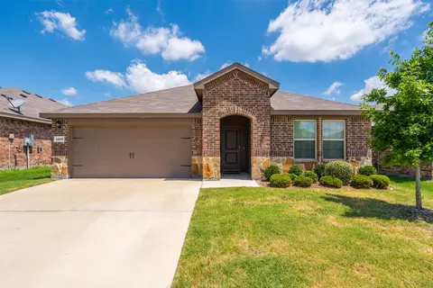 1933 Duskwood Dr, Lancaster, TX 75146