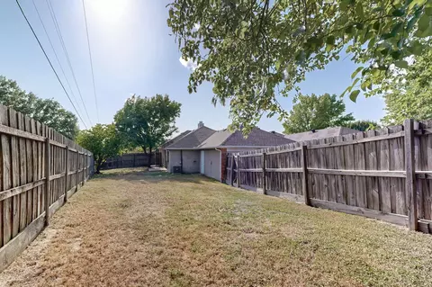 Exterior - 1002 Planters Rd, Mesquite, TX 75149 photo 4 of 4