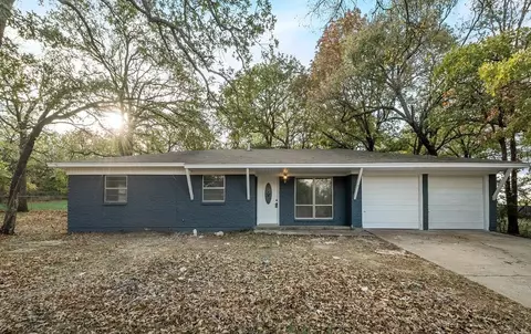 1221 Oak Dr, Denison, TX 75020