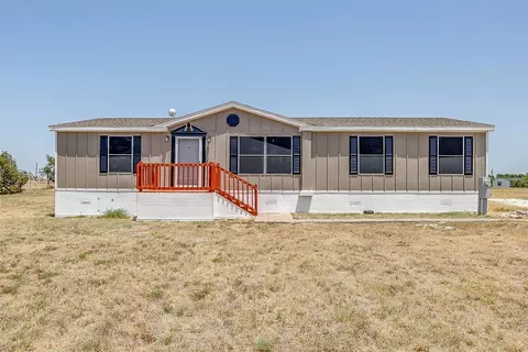 9220 Kansas St, Joshua, TX 76058