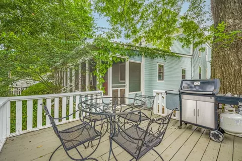 Exterior - 322 E Main St, Pilot Point, TX 76258 photo 6 of 7