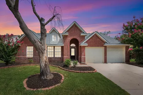 1016 Karen St, Aubrey, TX 76227