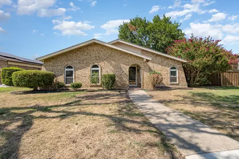 2805 Chancellor Dr, Plano, TX 75074