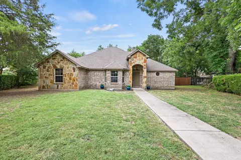 120 Pecan Grv, Lancaster, TX 75146
