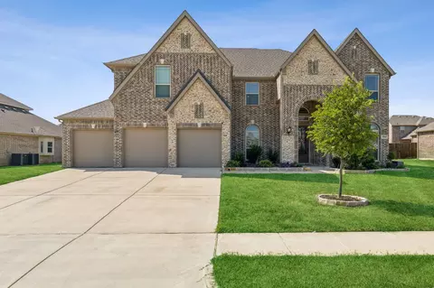 1511 Legacy Dr, Cedar Hill, TX 75104