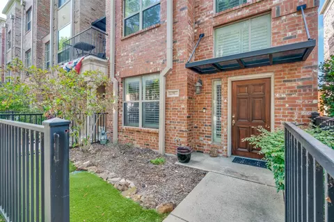 704 E 1st St, Fort Worth, TX 76102
