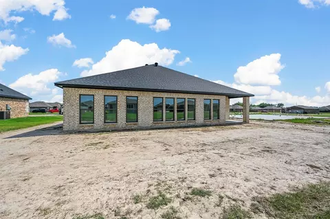 2218 Samuel St, Mabank, TX 75147 photo 6