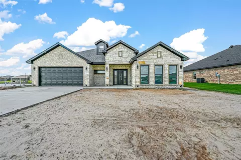 2218 Samuel St, Mabank, TX 75147