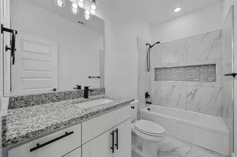2218 Samuel St, Mabank, TX 75147 photo 8