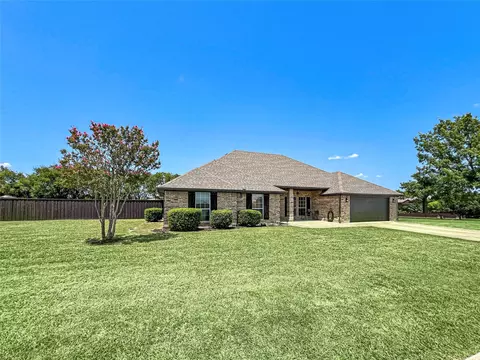 144 Shoreview Dr, Lavon, TX 75166