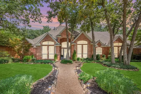 921 Cat Hollow Ct, Keller, TX 76248