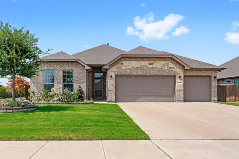 1307 Fox Hollow Rd, Krum, TX 76249