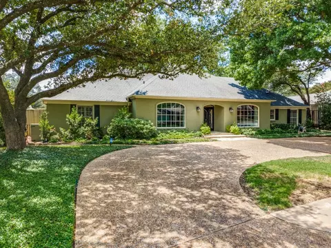 6928 Lupton Dr, Dallas, TX 75225