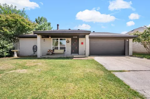1105 Birchbrook St, Grand Prairie, TX 75052