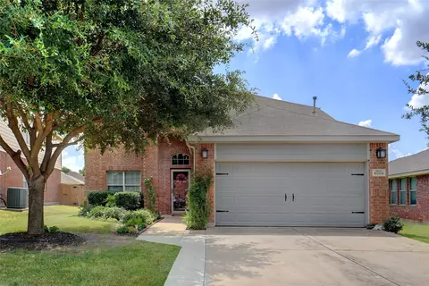 6008 Horn Cap Dr, Fort Worth, TX 76179