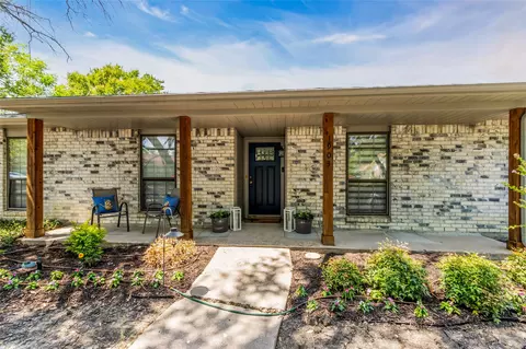 1903 Addington Dr, Carrollton, TX 75007