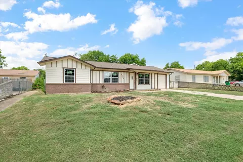 5204 Madella St, Haltom City, TX 76117