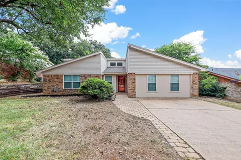 7604 Ripple Creek Ct, Fort Worth, TX 76120
