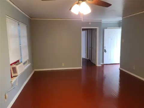 3117 Rockford Dr, Dallas, TX 75211