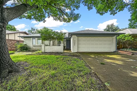 7290 Church Park Dr, Fort Worth, TX 76133