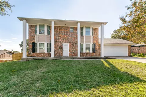 7358 Greenacres Dr, Fort Worth, TX 76112