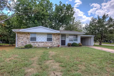 3005 Lark St, Greenville, TX 75402