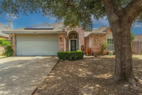 5507 Petalwood Dr, Arlington, TX 76017