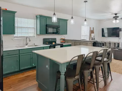 401 Huron St, Cleburne, TX 76031 photo 6