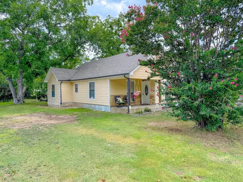 401 Huron St, Cleburne, TX 76031 photo 22