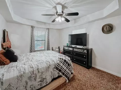 401 Huron St, Cleburne, TX 76031 photo 11