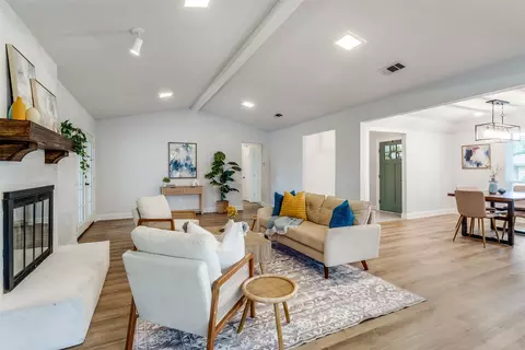 902 E Berkeley Dr, Richardson, TX 75081 photo 6