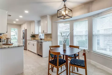 902 E Berkeley Dr, Richardson, TX 75081 photo 12