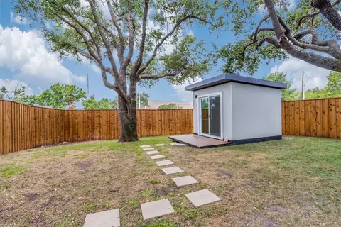 902 E Berkeley Dr, Richardson, TX 75081 photo 22