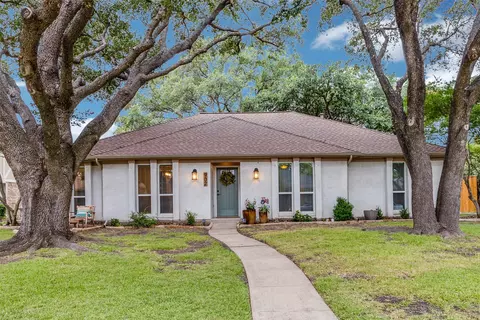 902 E Berkeley Dr, Richardson, TX 75081 photo 2