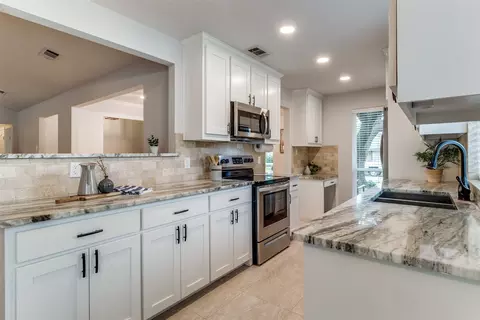 902 E Berkeley Dr, Richardson, TX 75081 photo 11
