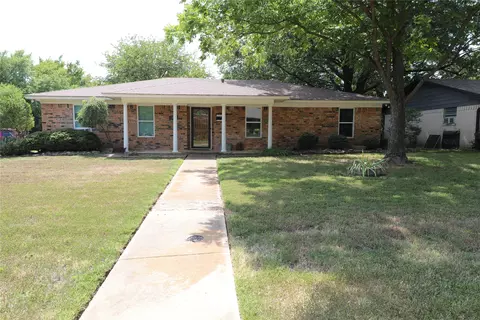 360 SW 31st St, Paris, TX 75460