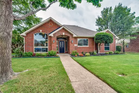 2708 Running Duke Dr, Carrollton, TX 75006