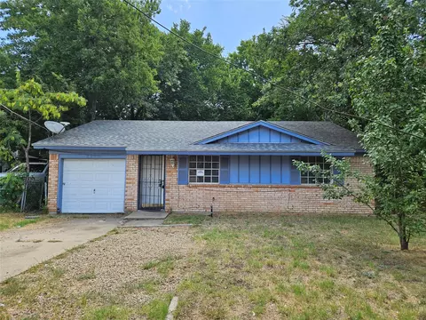 2306 14th St, Grand Prairie, TX 75051