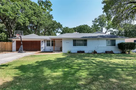 5024 Black Oak Ln, River Oaks, TX 76114