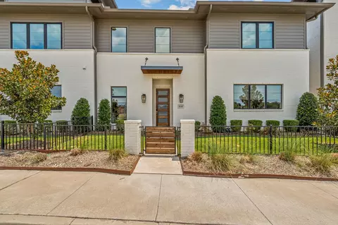4141 Watercourse Dr, Fort Worth, TX 76109